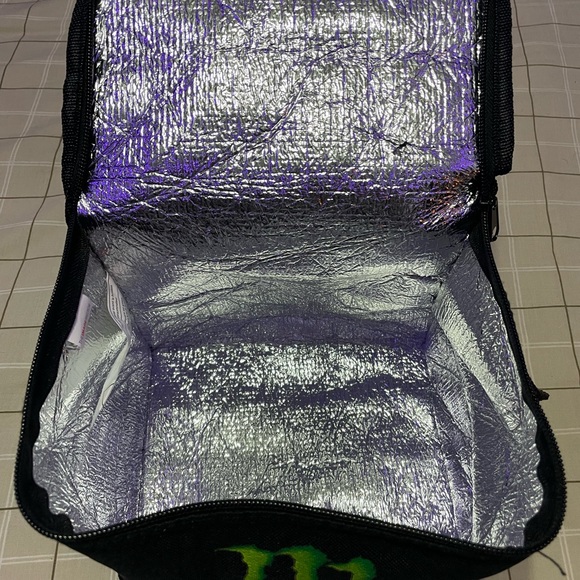 Monster Energy insulated lunch bag - Picture 3 of 3